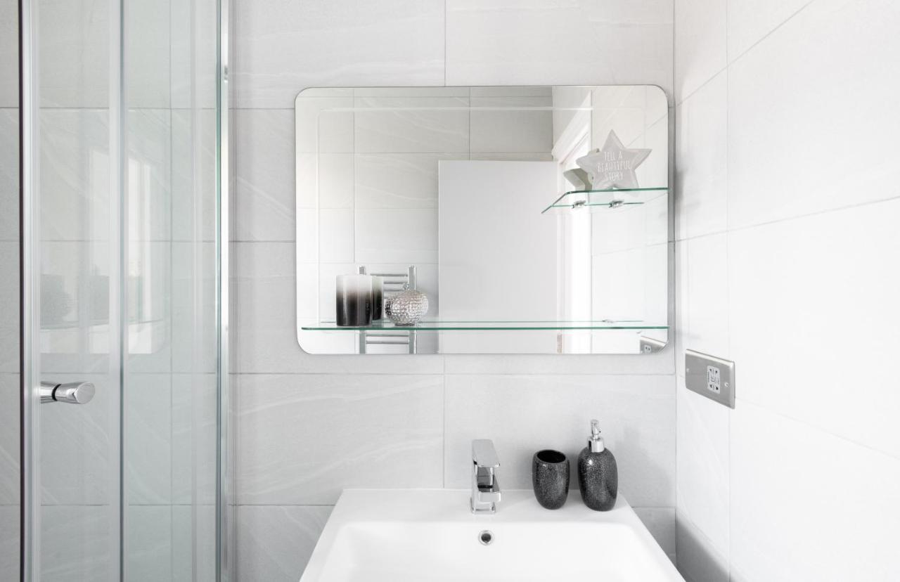 Stunning And Spacious 4 Bed Apr Next To Bricklane ロンドン エクステリア 写真